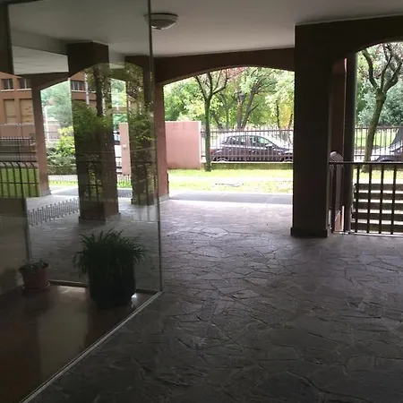 Sara House Apartman Monza